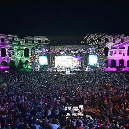 Polai Center Lejlighed *