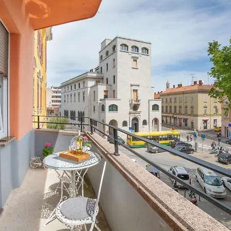 Lägenhet Polai Center Pula